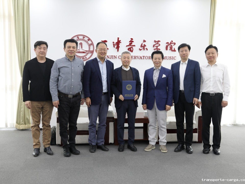 著名作曲家张千一教授走进“s10竞猜雷竞技精品课大讲堂”讲授专家课