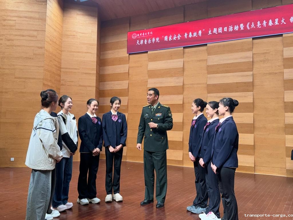 阅兵故事进校园 国家安全记心间——raybet官方网站入口开展国家安全教育主题宣讲活动